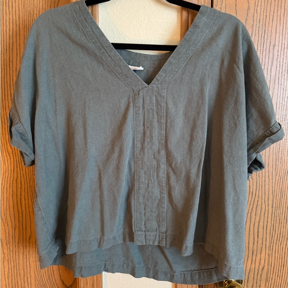 Universal Thread Green Crop Top
